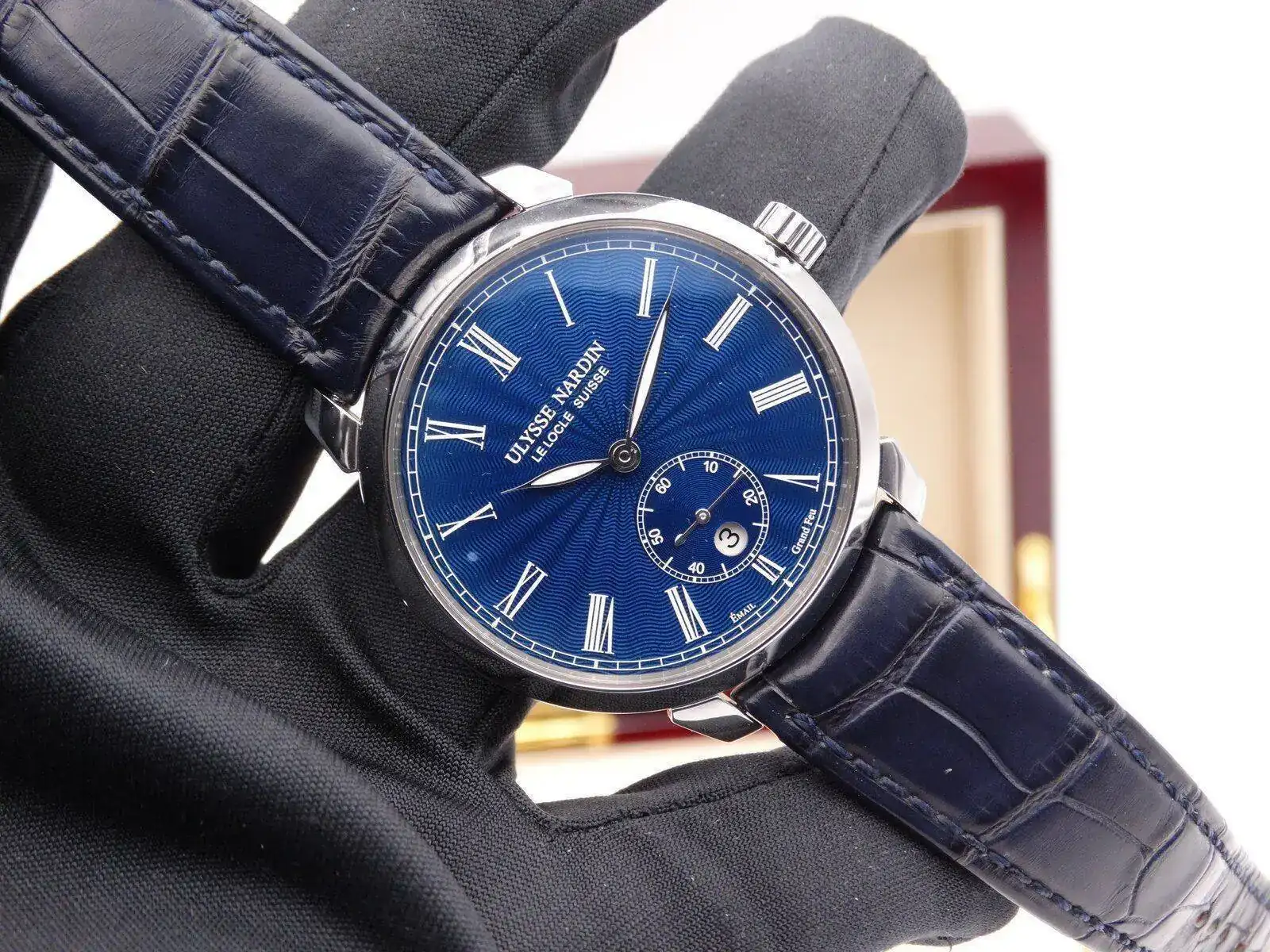 Ulysse Nardin Classico Manufacture Automatic Blue 9220.webp