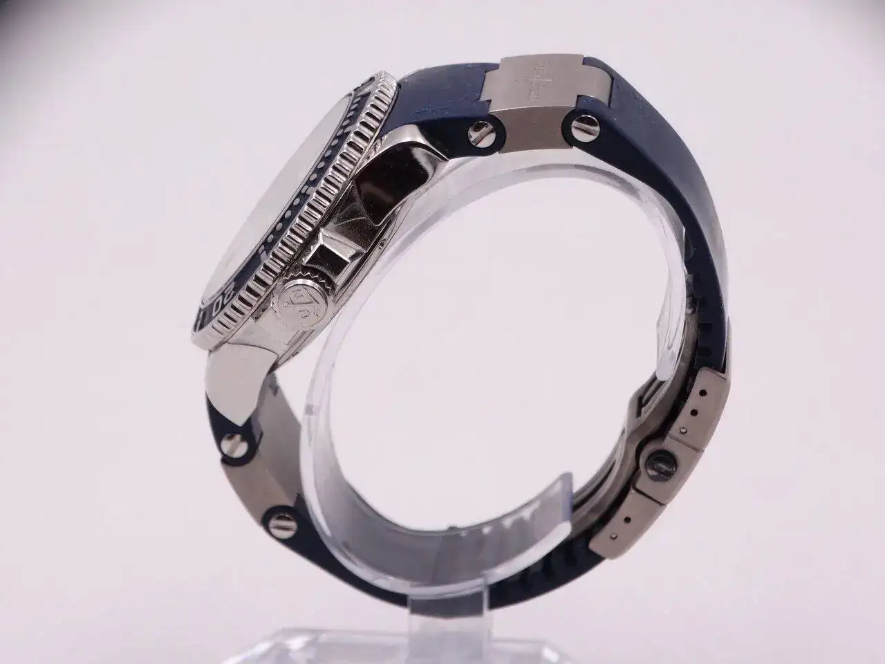 Ulysse Nardin Maxi Marine Blue Surf Limited Edition 05946.JPG