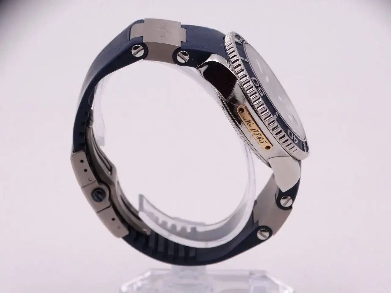 Ulysse Nardin Maxi Marine Blue Surf Limited Edition 05948.JPG