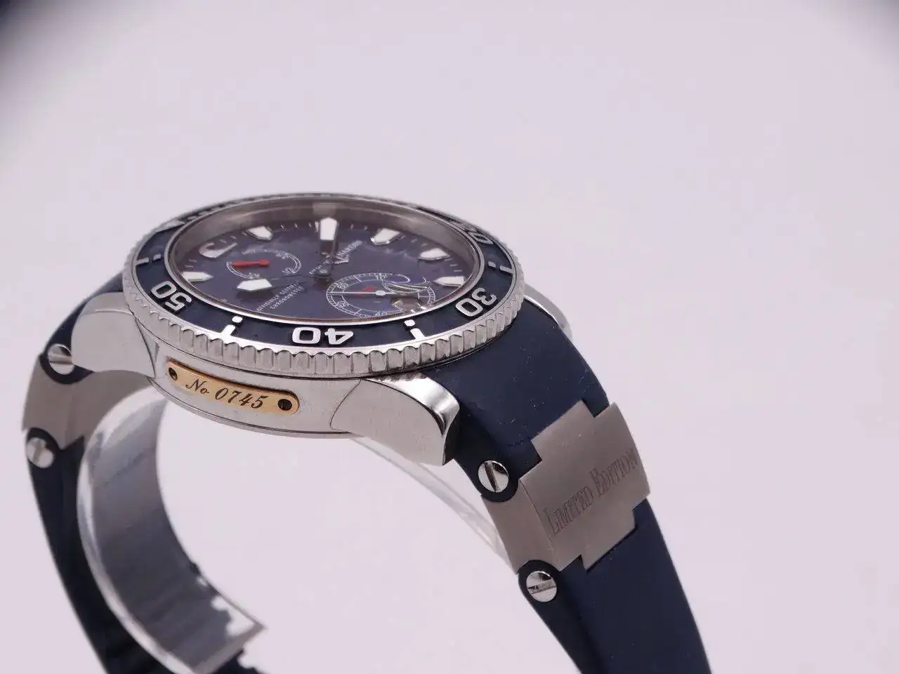 Ulysse Nardin Maxi Marine Blue Surf Limited Edition 05951.JPG
