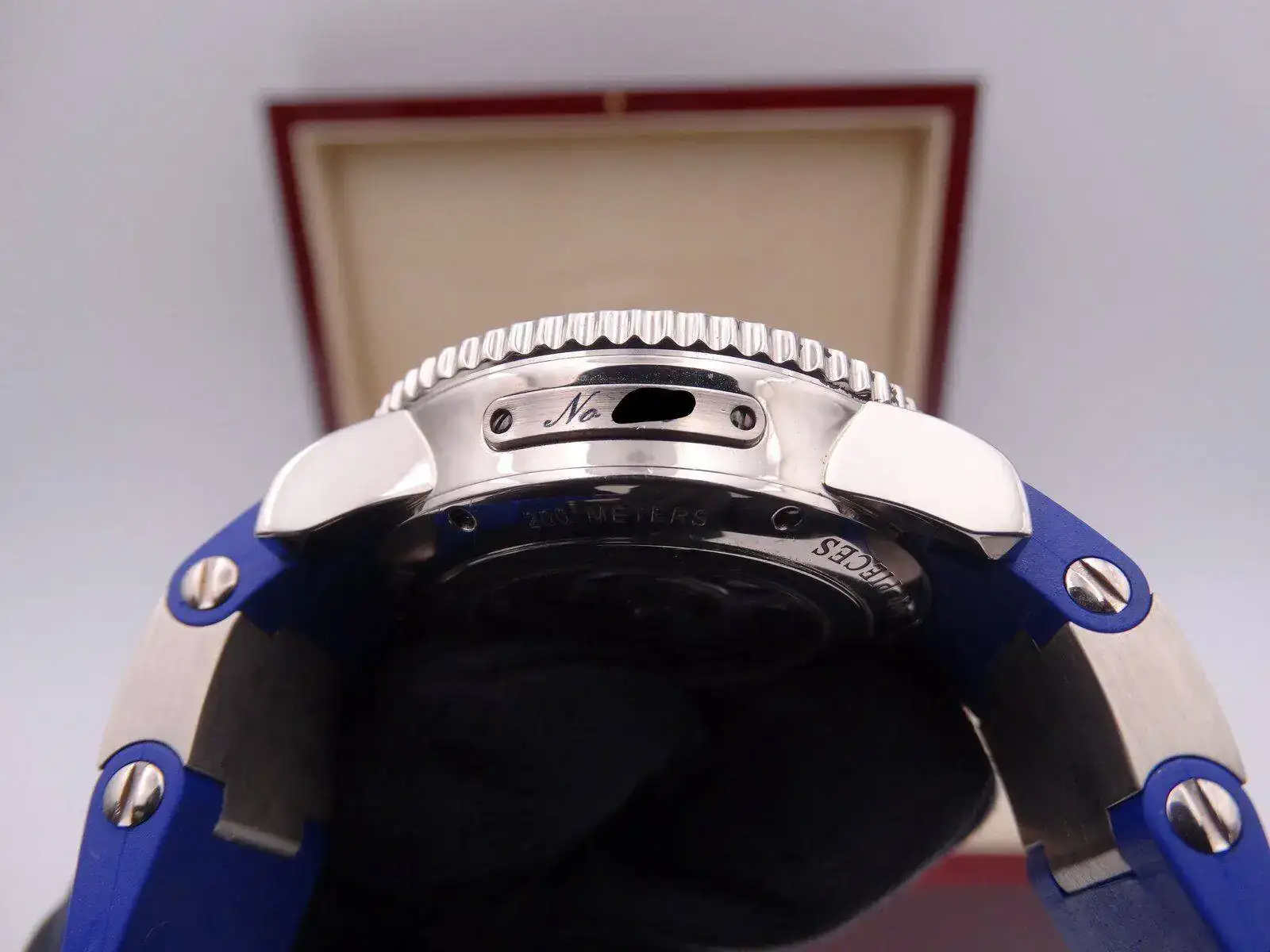 Ulysse Nardin Maxi Marine Diver Blue Gold 260-32 05371 copia.webp