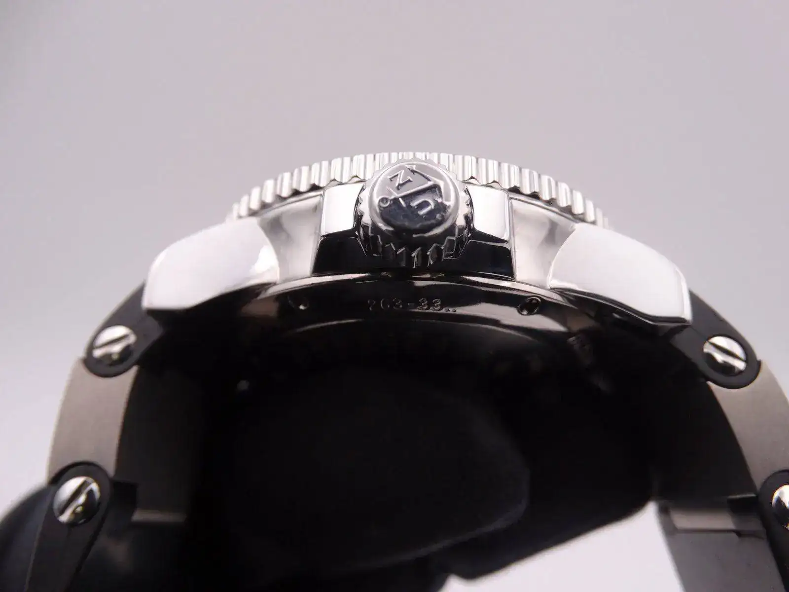 Ulysse Nardin Maxi Marine Diver Power Reserve 03944.webp