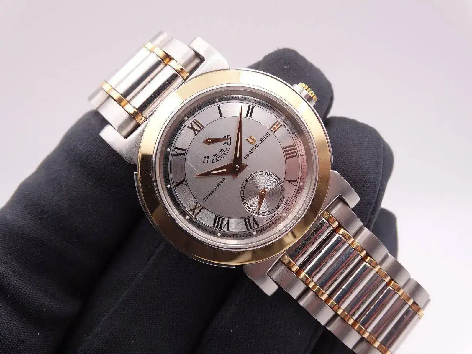 universal geneve automatic power reserve 3879.webp