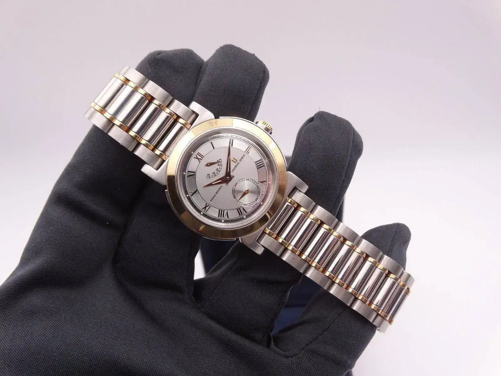 universal geneve automatic power reserve 3891.webp
