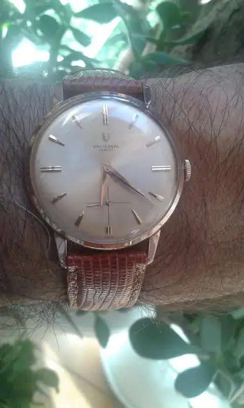 Universal Geneve calibre 1200.webp