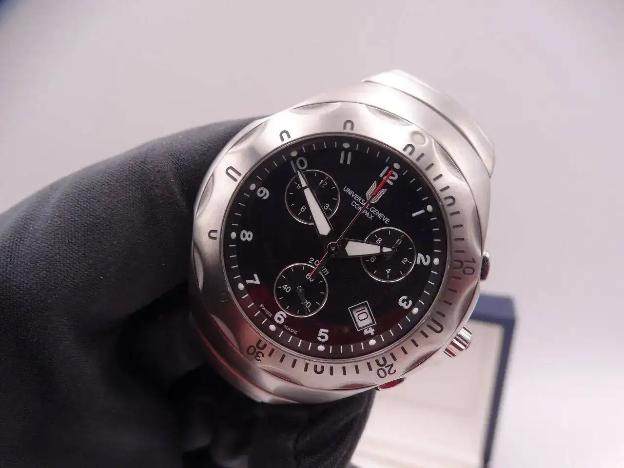Universal Geneve Compax Quartz 02685.webp