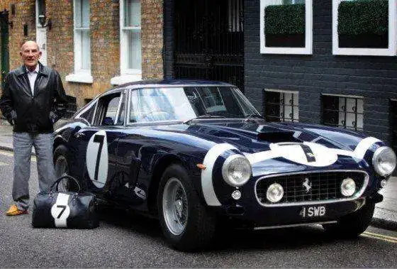 -unveils-Sir-Stirling-Moss-Ferrari-Luggage-560x379.webp