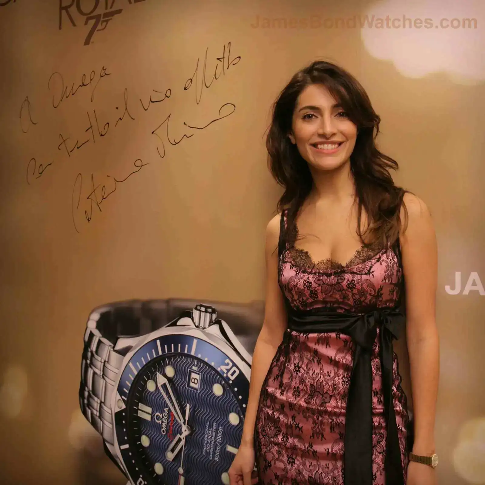 urino-solange-casino-royale-omega-222080-seamaster.webp