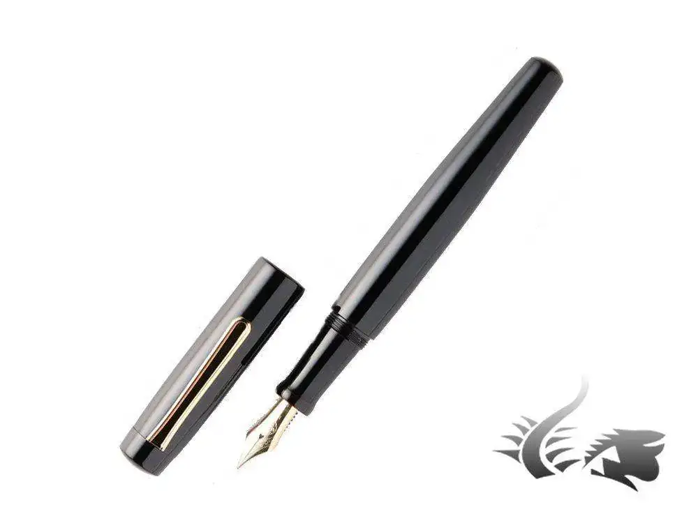 uro-Tamenuri-Fountain-Pen-Ebonite-Urushi-lacquer-1.webp