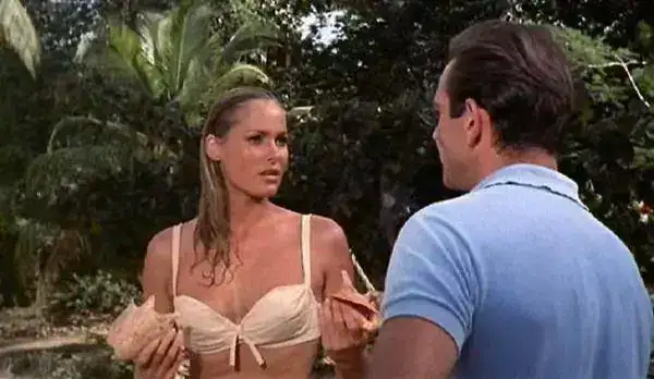 ursula_andress_bond_girl.webp