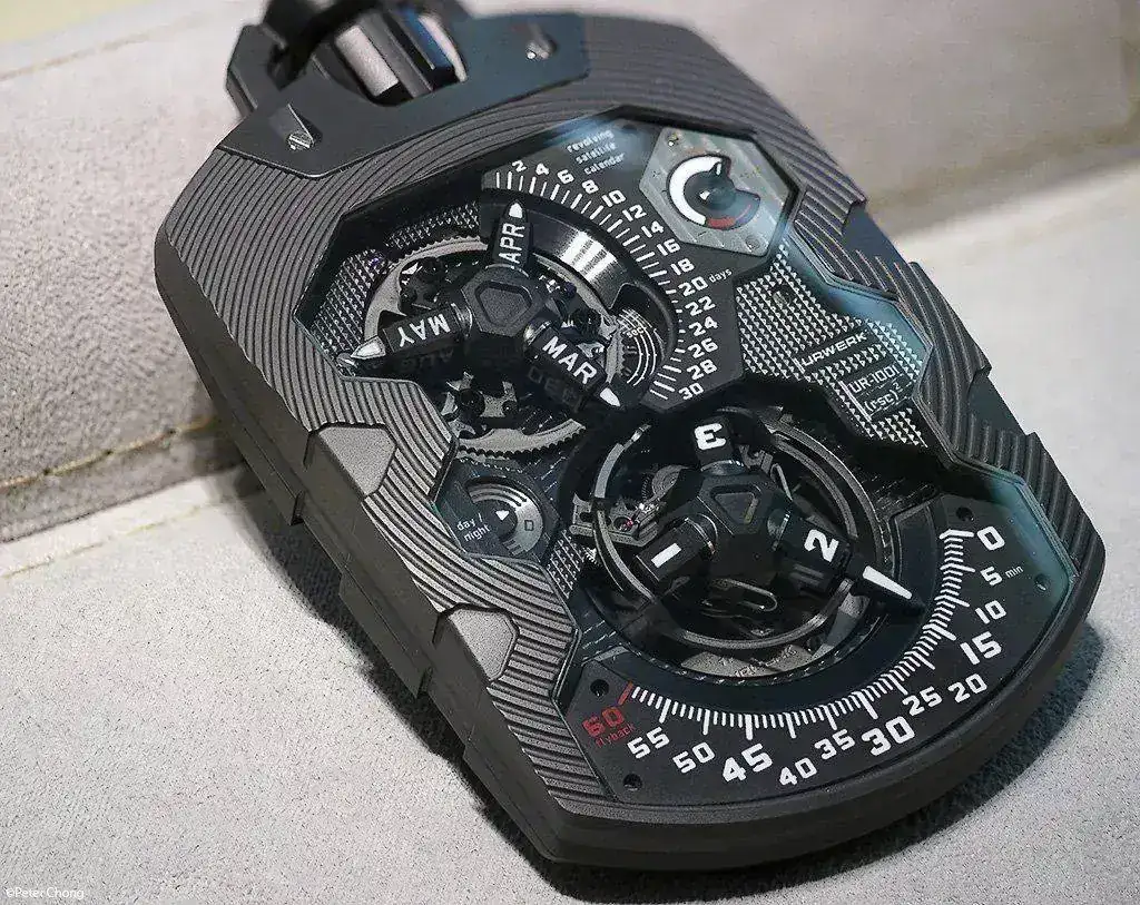 urwerk-1001-front.webp