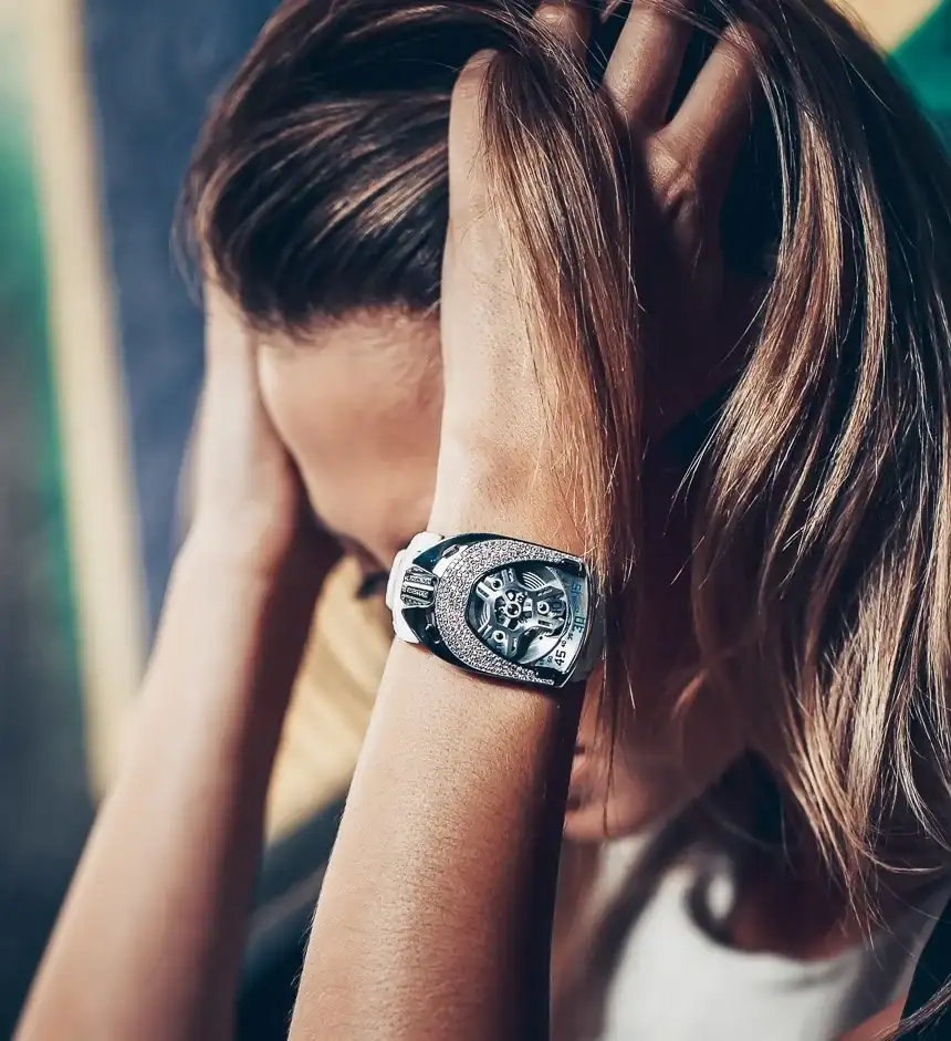 Urwerk-UR-106-lotus-watch-8.webp