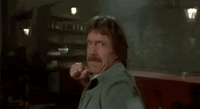 UvdC8pXudeEak.gif