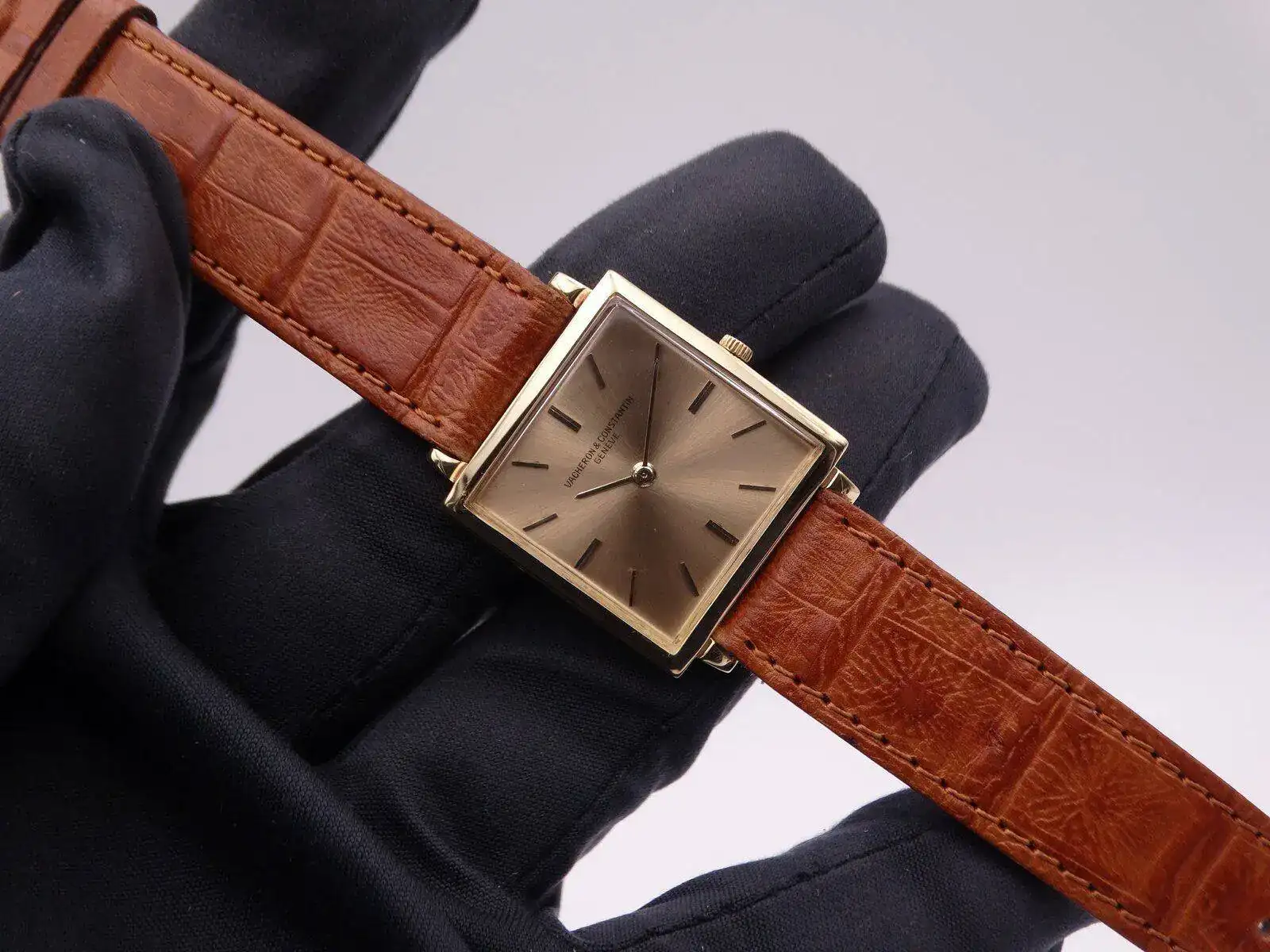 Vacheron Constantin Carre 09537.JPG