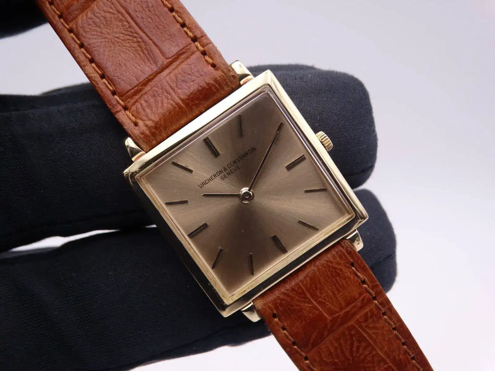 Vacheron Constantin Carre 09539.JPG