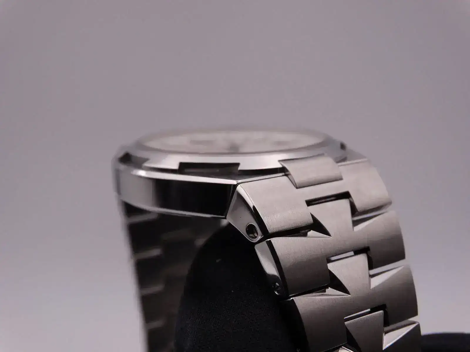 Vacheron Constantin Overseas Automatic 47040 8583.webp