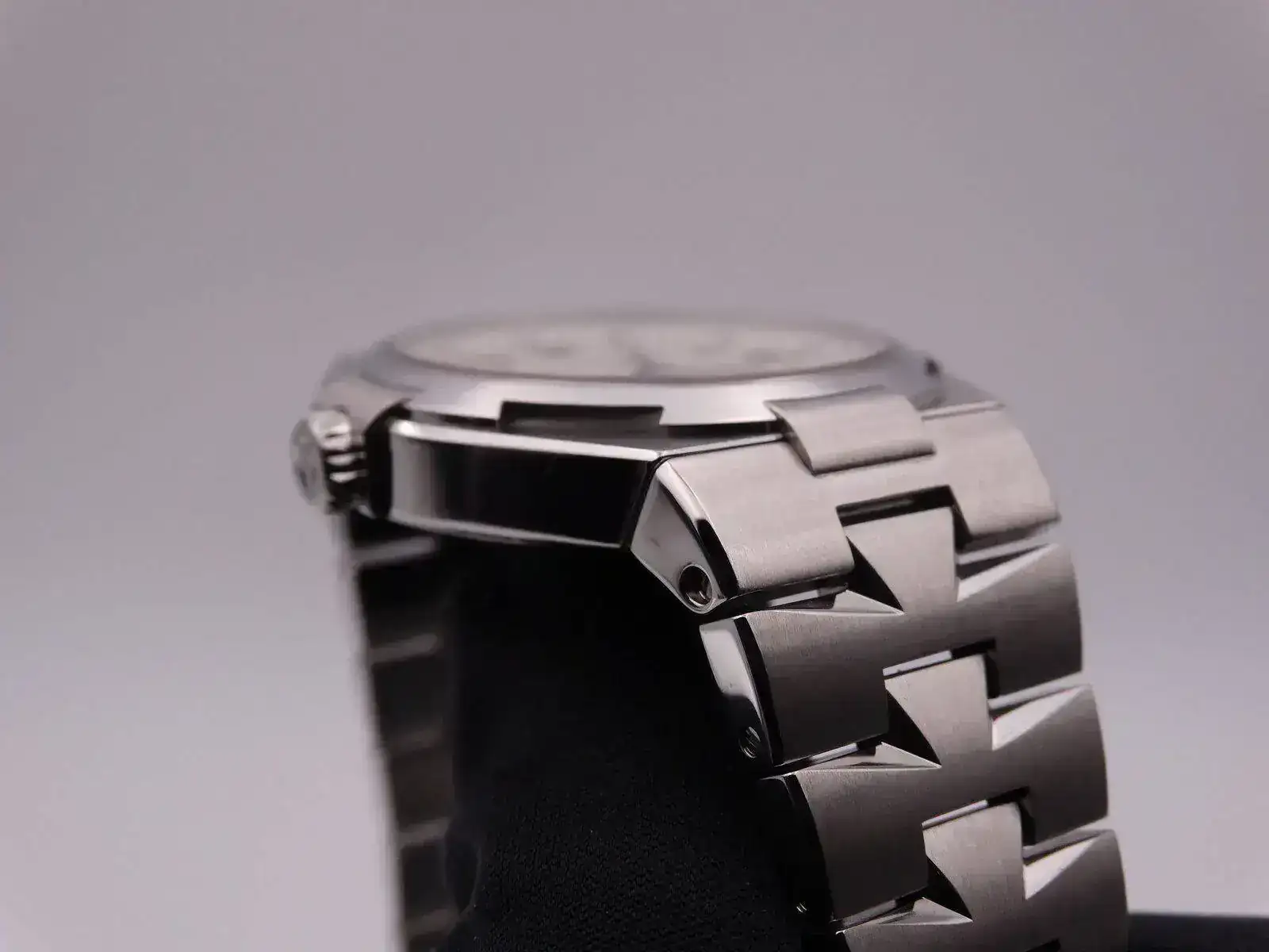 Vacheron Constantin Overseas Automatic 47040 8586.webp