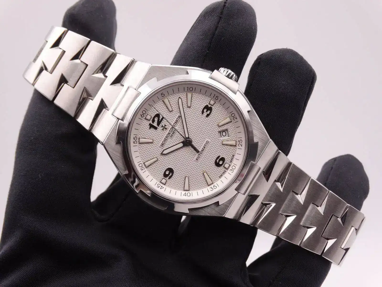 Vacheron Constantin Overseas Automatic 47040 8588.webp