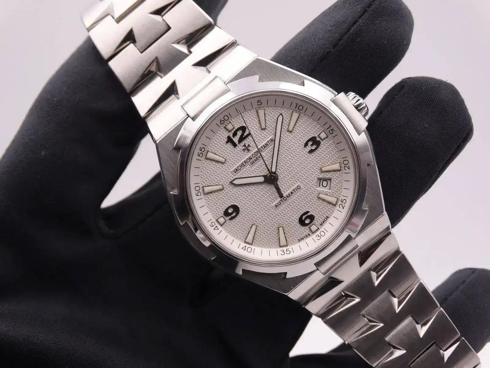 Vacheron Constantin Overseas Automatic 47040 8589.webp