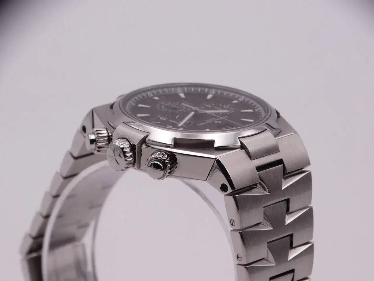 Vacheron Constantin Overseas Chronograph 09721.webp