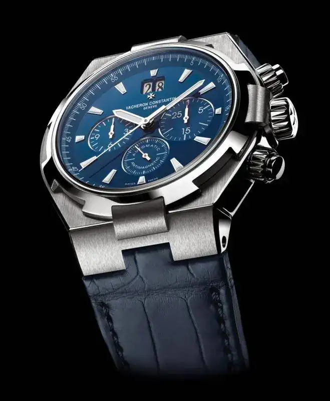 Vacheron-Constantin-Overseas-Chronograph-3q.webp