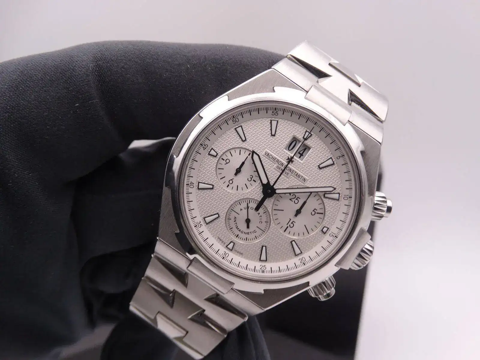 Vacheron Constantin Overseas Chronograph 49150 07648.webp