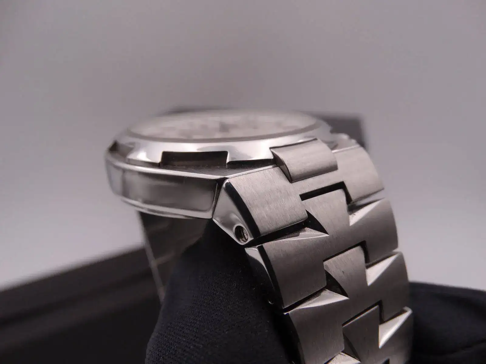 Vacheron Constantin Overseas Chronograph 49150 07659.webp