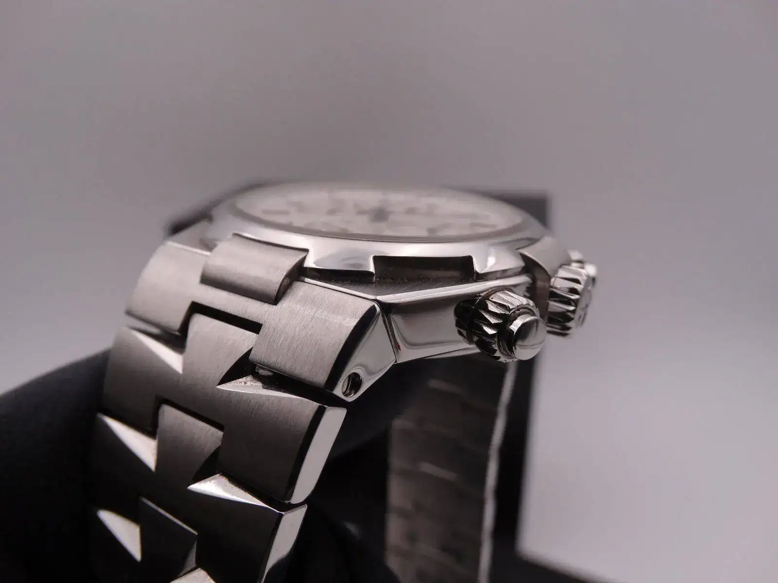Vacheron Constantin Overseas Chronograph 49150 07660.webp