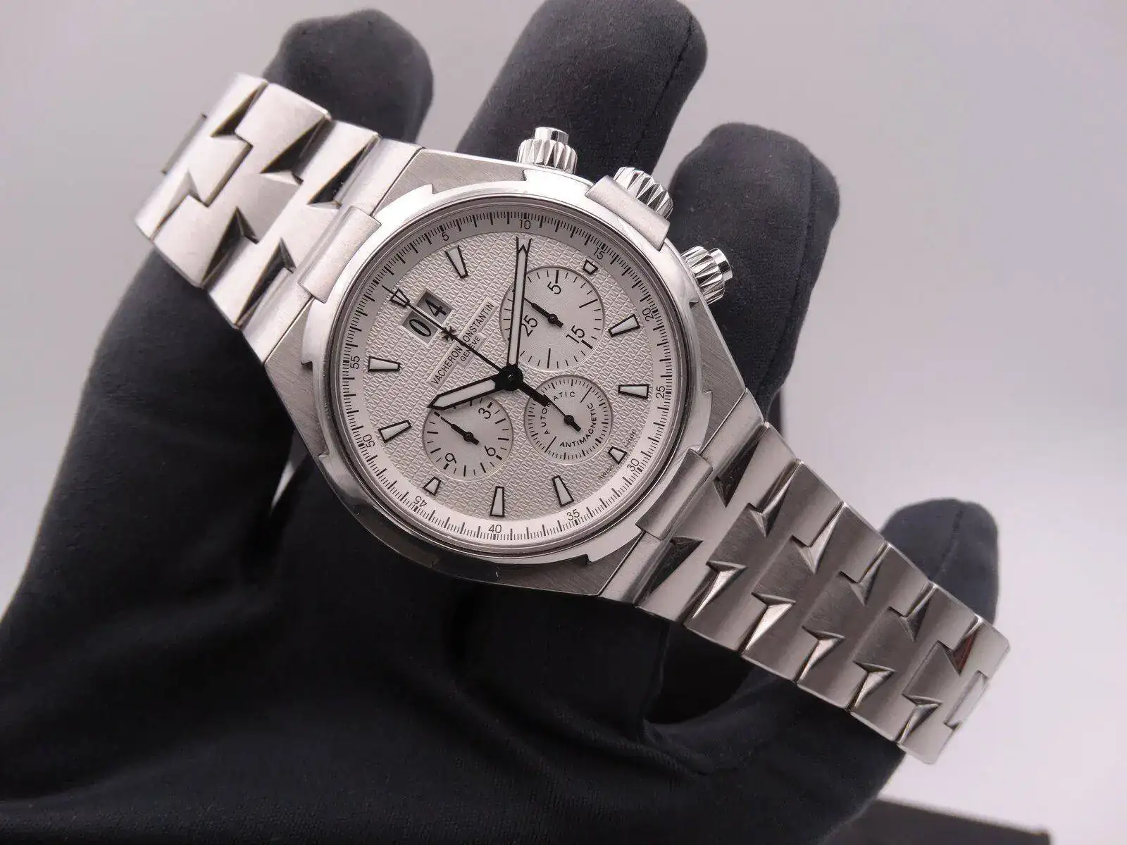 Vacheron Constantin Overseas Chronograph 49150 07663.webp