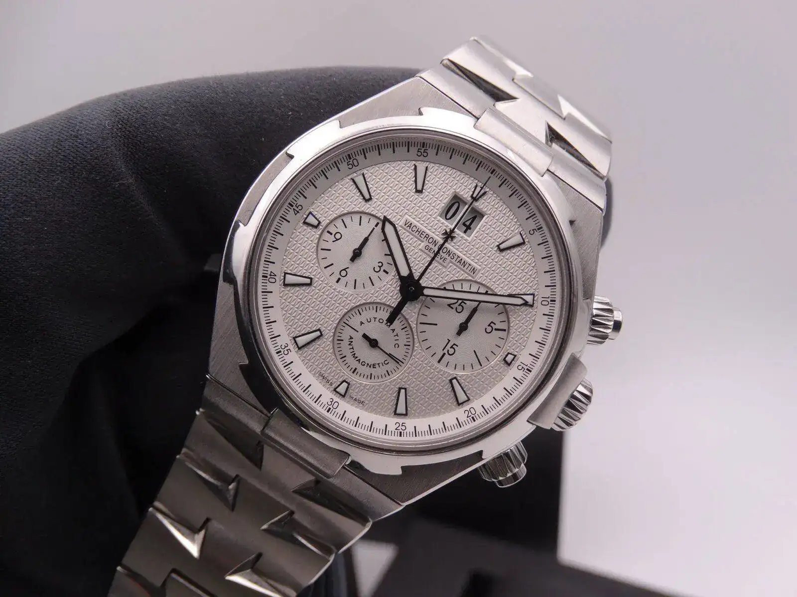 Vacheron Constantin Overseas Chronograph 49150 07668.webp