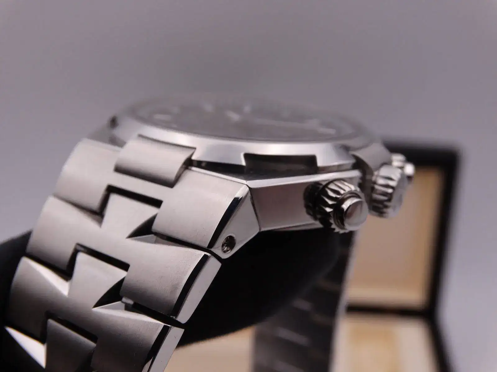 Vacheron Constantin Overseas Chronograph 49150 07687.webp
