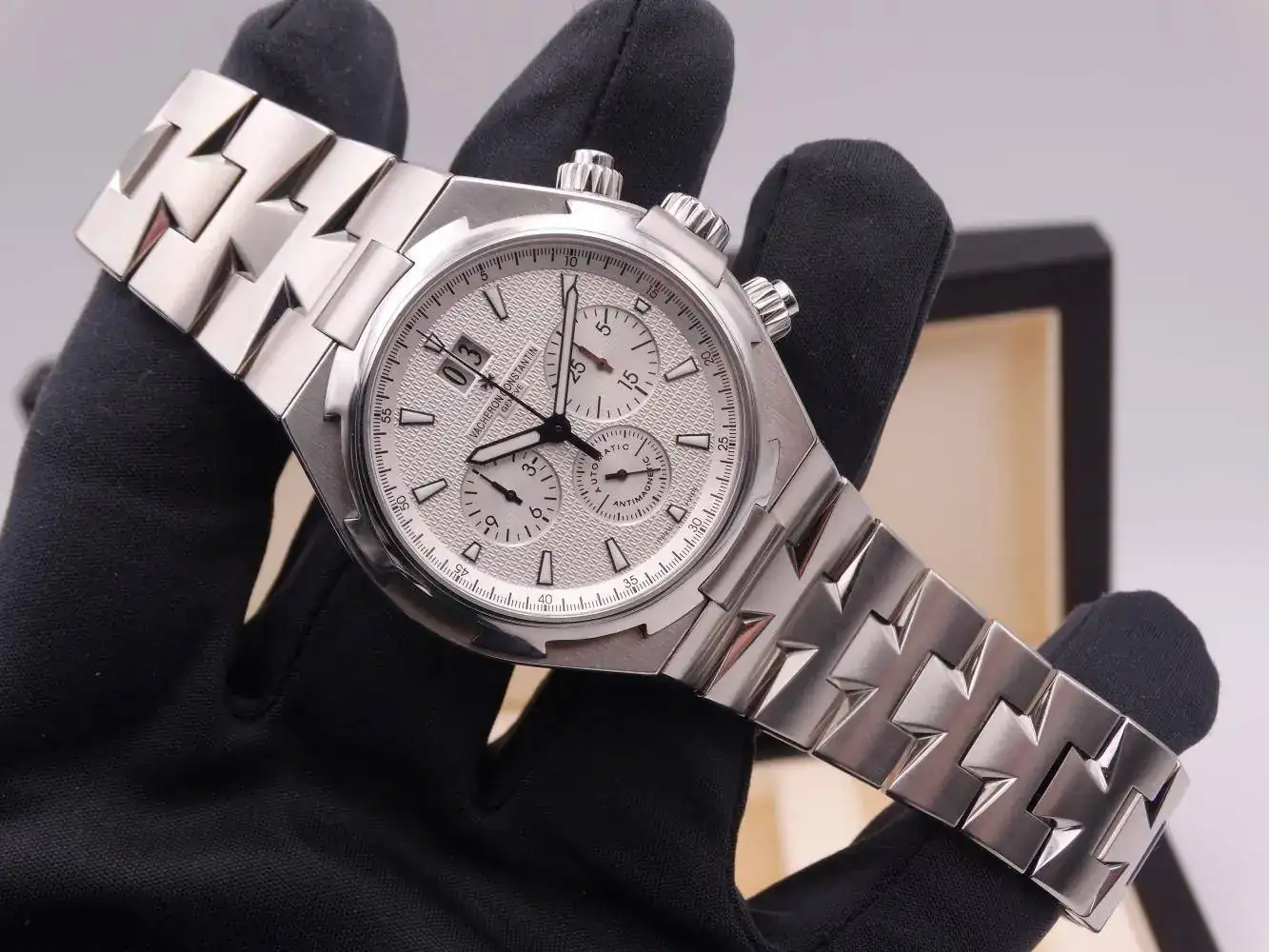 Vacheron Constantin Overseas Chronograph 7448.jpg