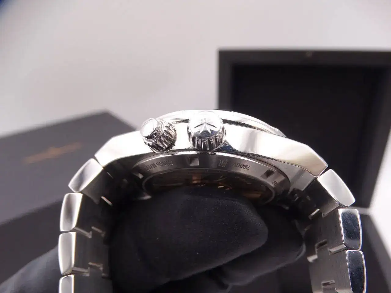 Vacheron Constantin Overseas Dual Time Power Reserve 03869.JPG