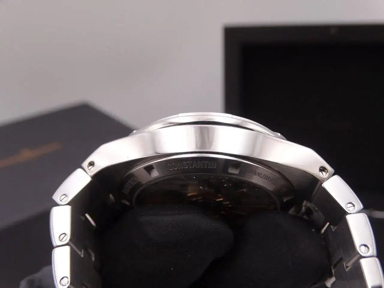 Vacheron Constantin Overseas Dual Time Power Reserve 03870.JPG