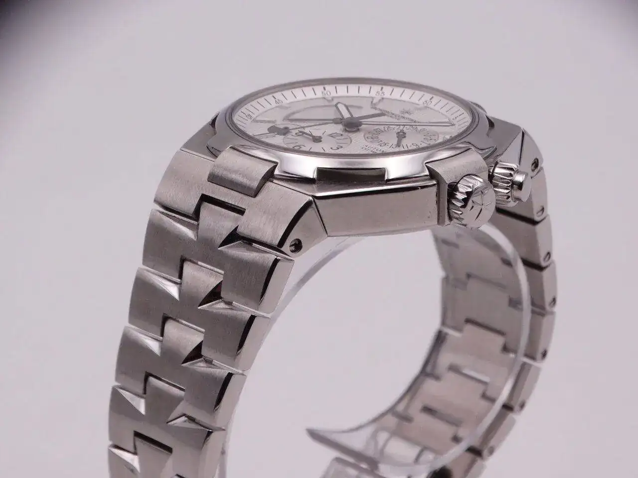 Vacheron Constantin Overseas Dual Time Power Reserve 07258.JPG