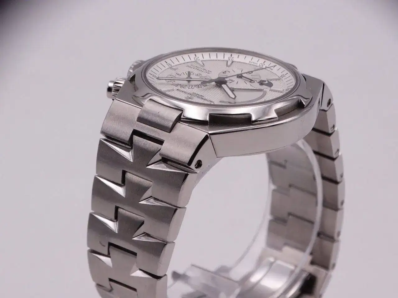 Vacheron Constantin Overseas Dual Time Power Reserve 07260.JPG