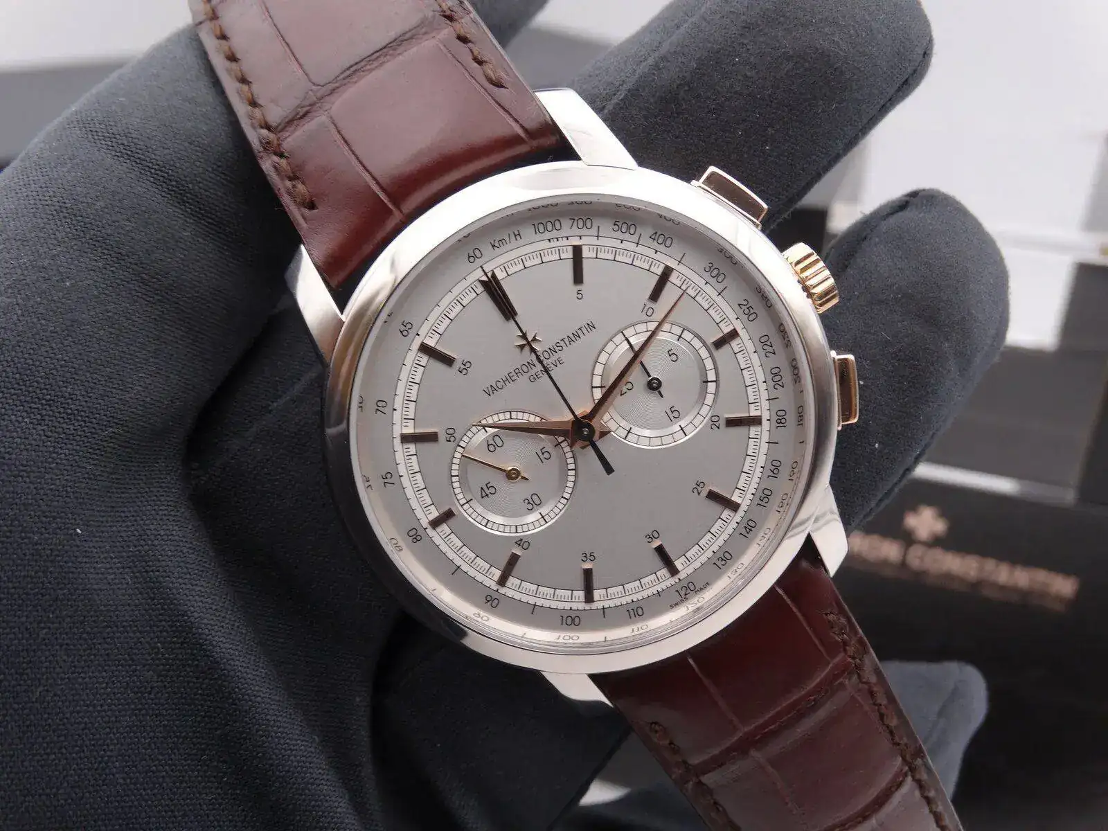 Vacheron Constantin Trsditionnelle Chronograph Gold 00725.JPG