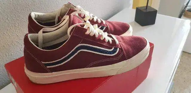 vans2.webp