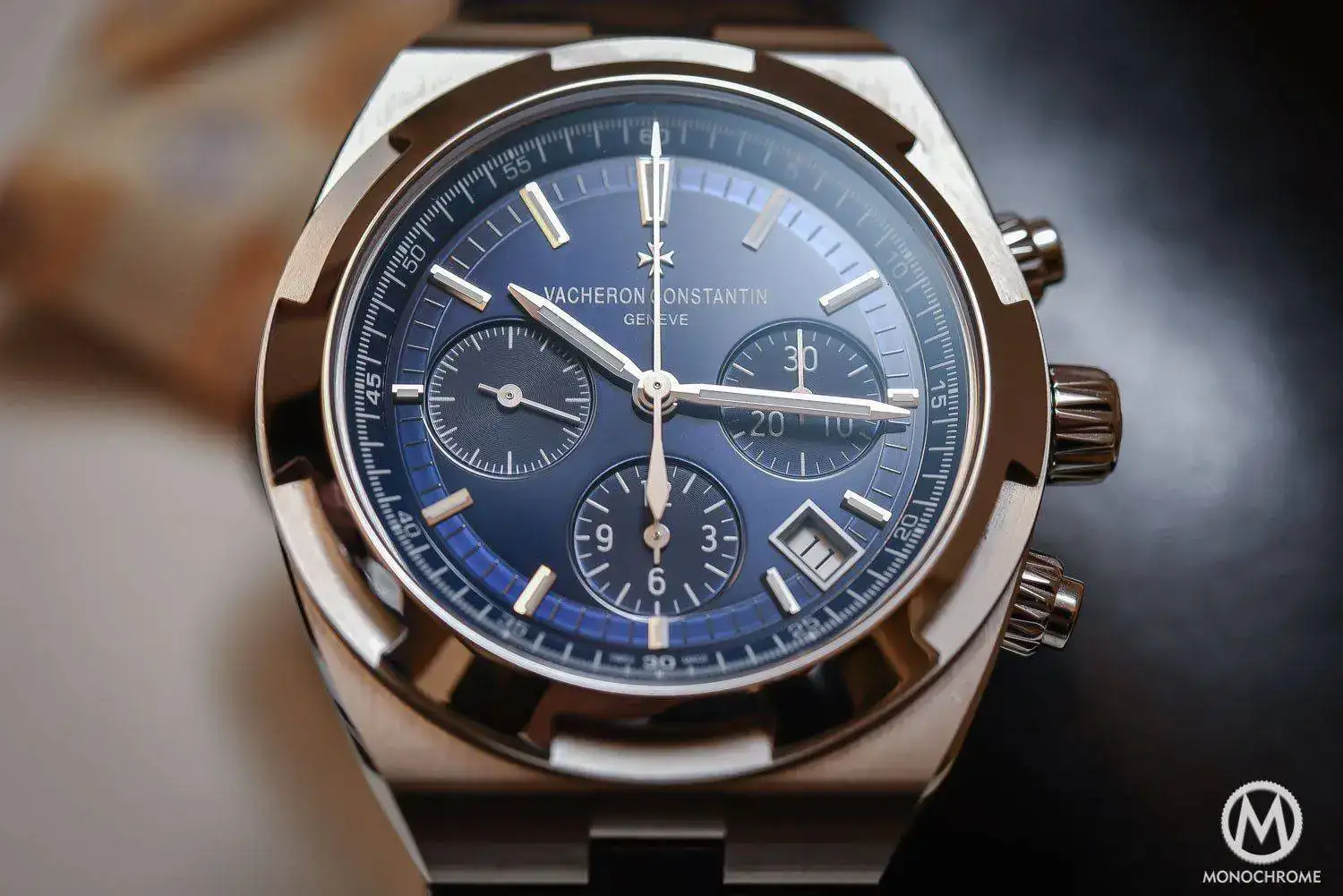 verseas-Chronograph-5500V-Calibre-5200-SIHH-2016-8.webp