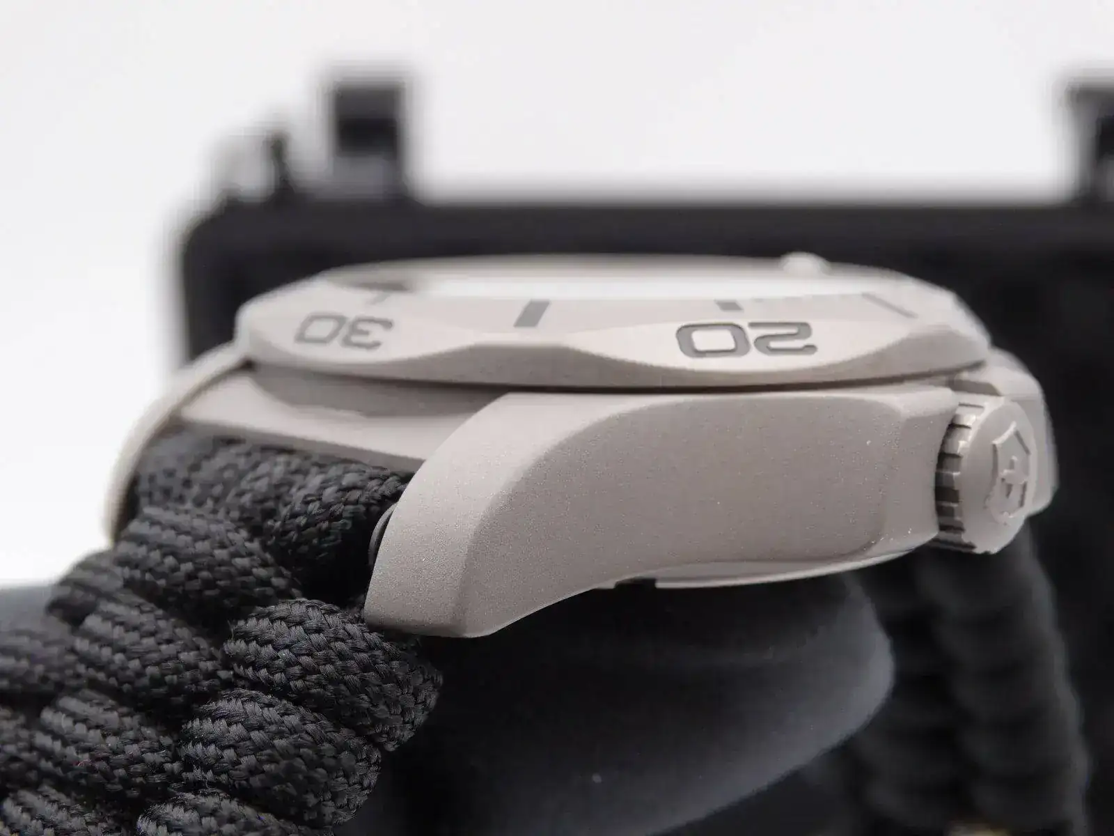 Victorinox INOX Diver Titanium 09915.webp