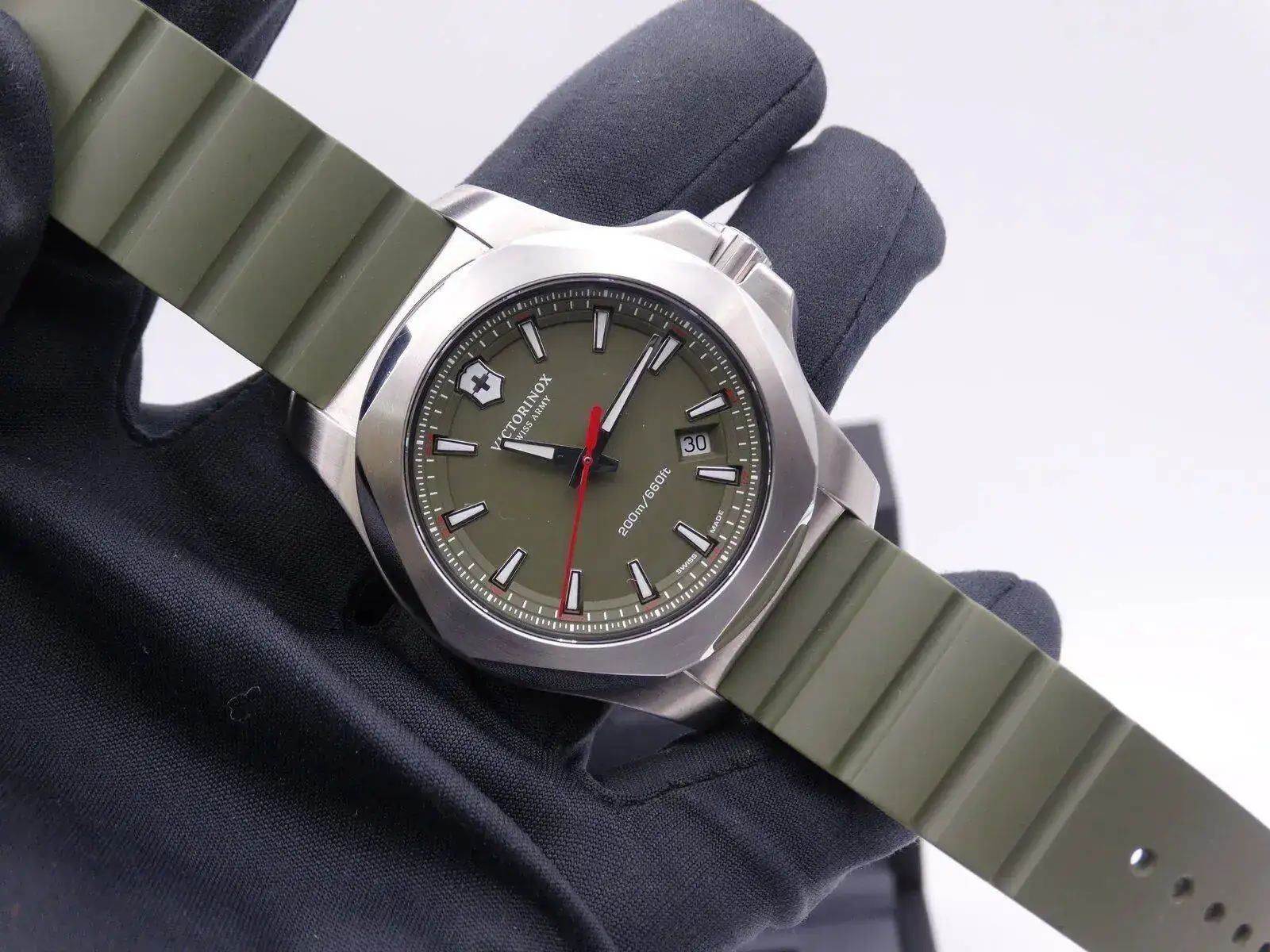 Victorinox INOX Green 04015.webp