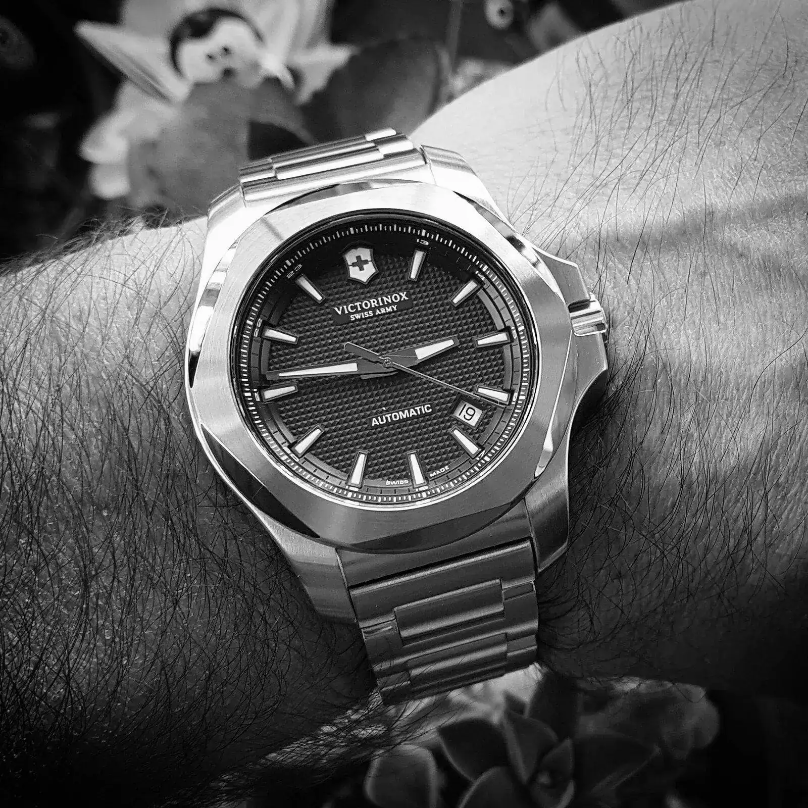 Victorinox INOX. Mechanical 43mm 200M  #241835 (ByN).jpg