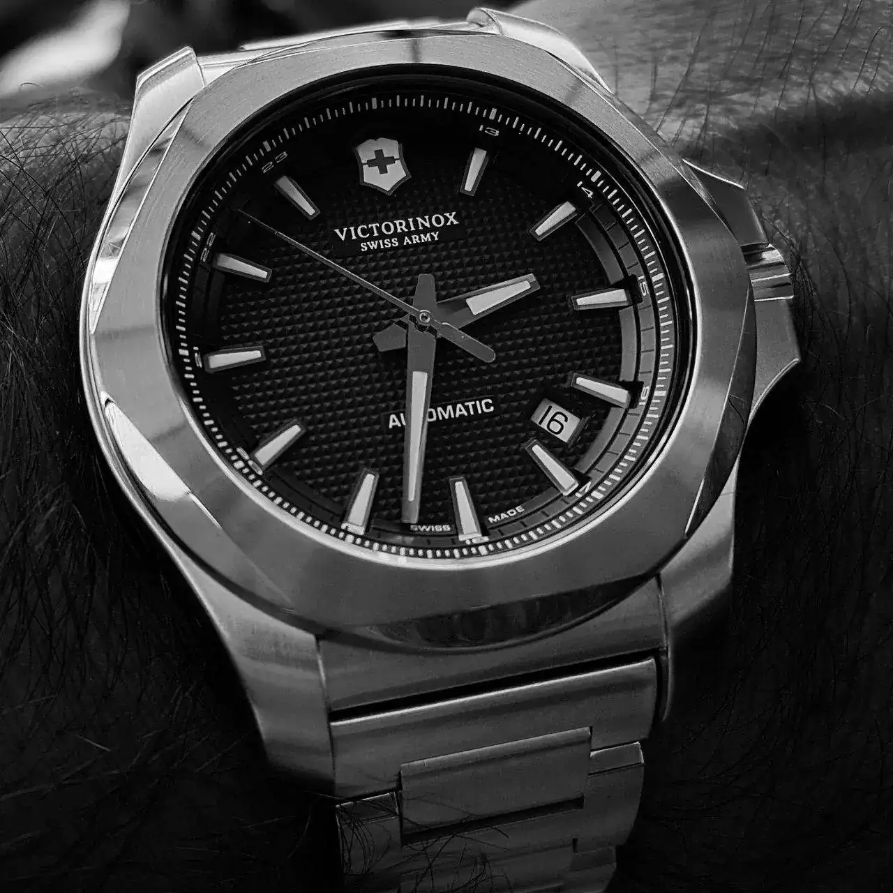 Victorinox INOX. Mechanical 43mm 200M  #241835 (ByN).webp