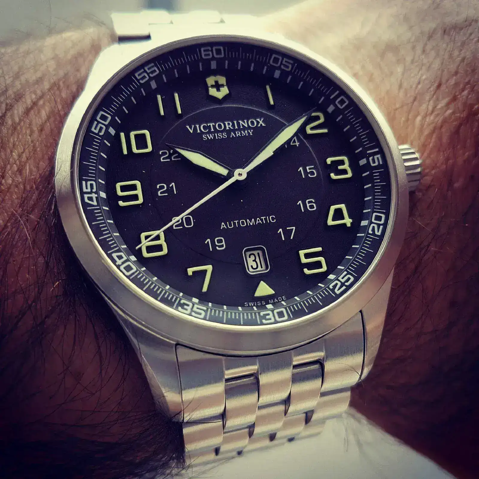 Victorinox Swiss Army AirBoss Mechanical #241508 (1).webp