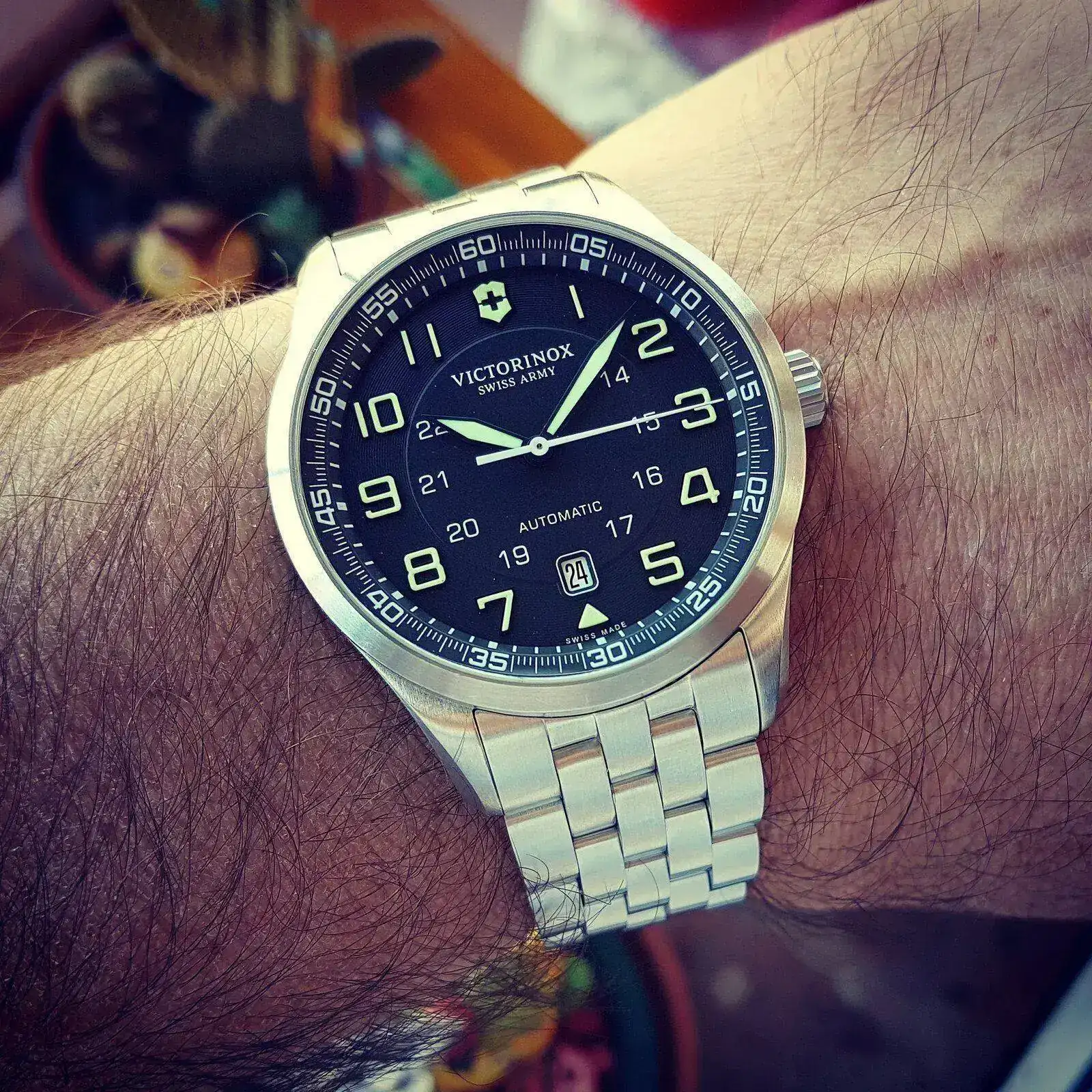 Victorinox Swiss Army AirBoss Mechanical #241508 (1).jpg