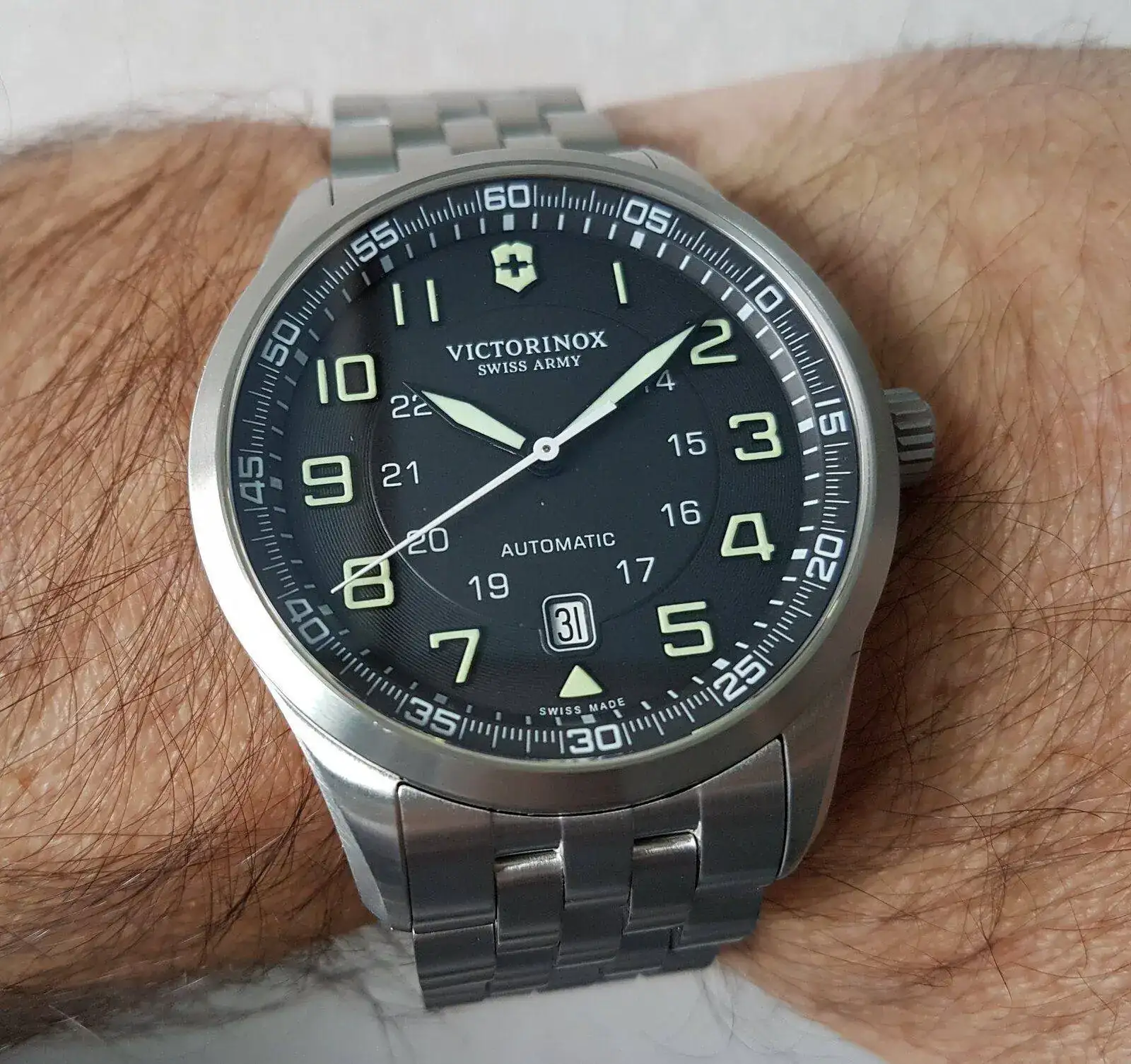 Victorinox Swiss Army AirBoss Mechanical #241508 (2).webp
