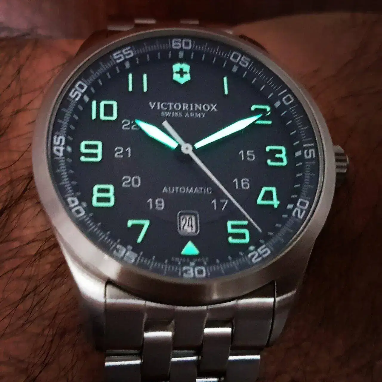 Victorinox Swiss Army AirBoss Mechanical #241508  (3).webp