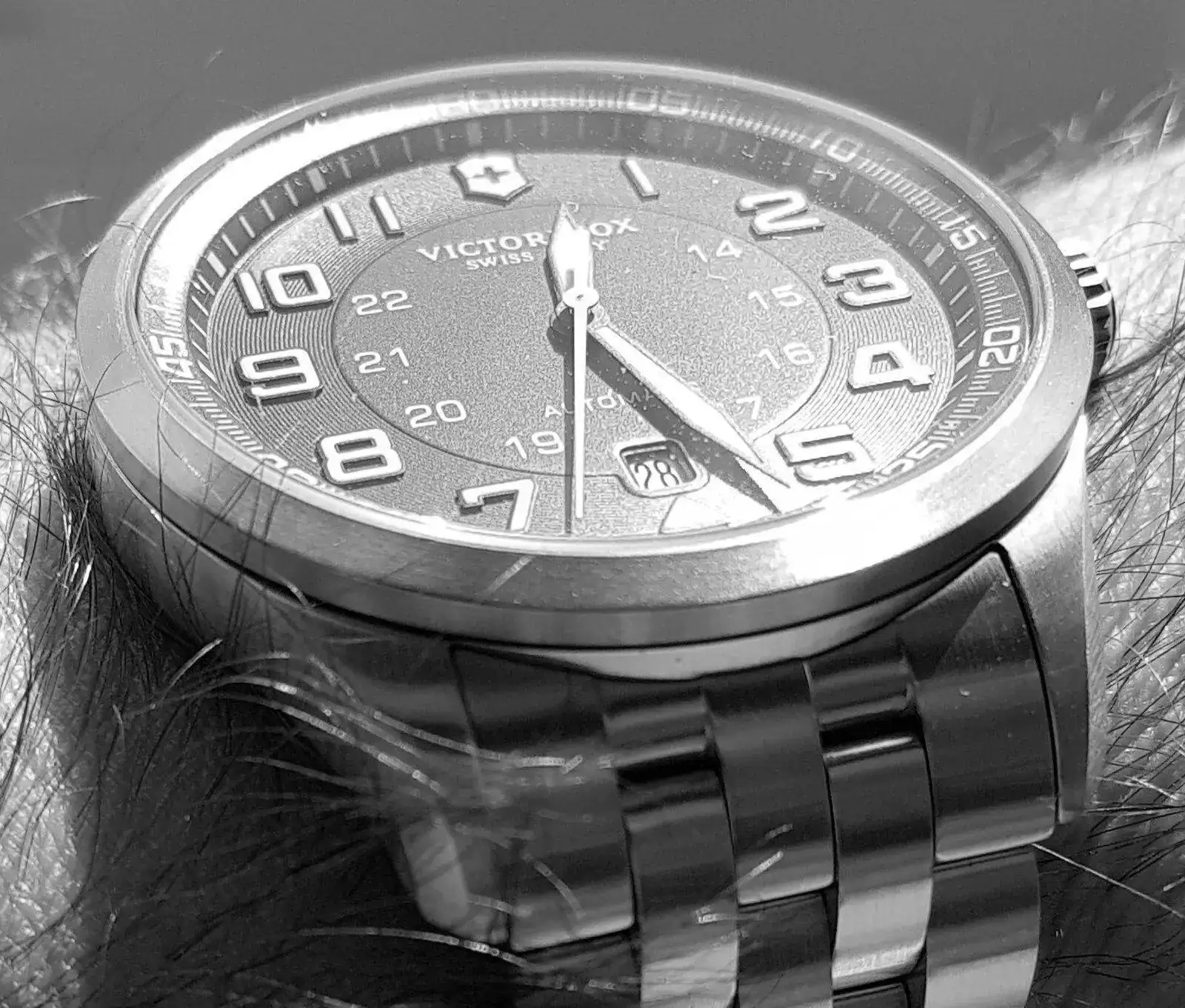 Victorinox Swiss Army AirBoss Mechanical #241508 (B&W) (1).webp