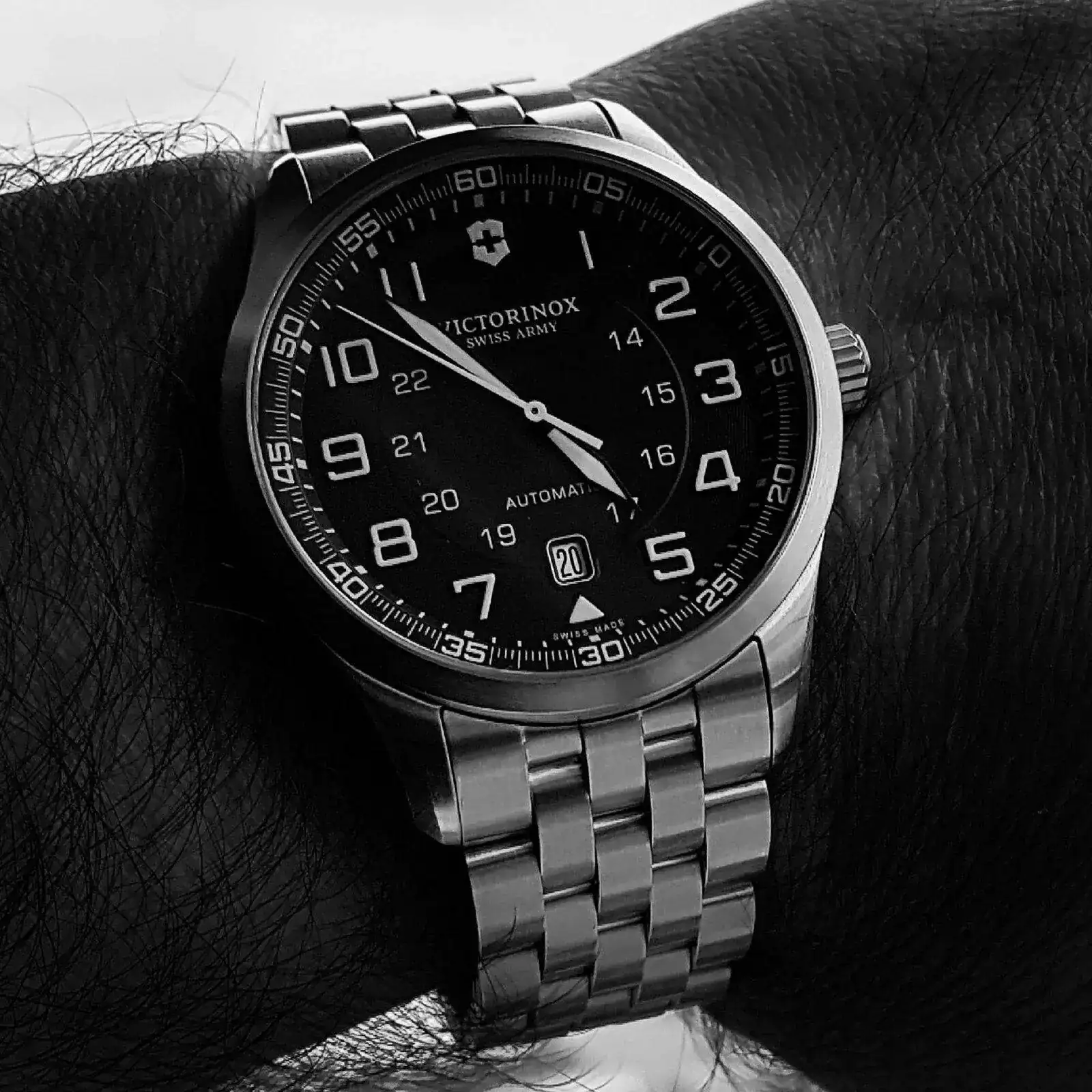 Victorinox Swiss Army AirBoss Mechanical #241508 (B&W) (1).webp
