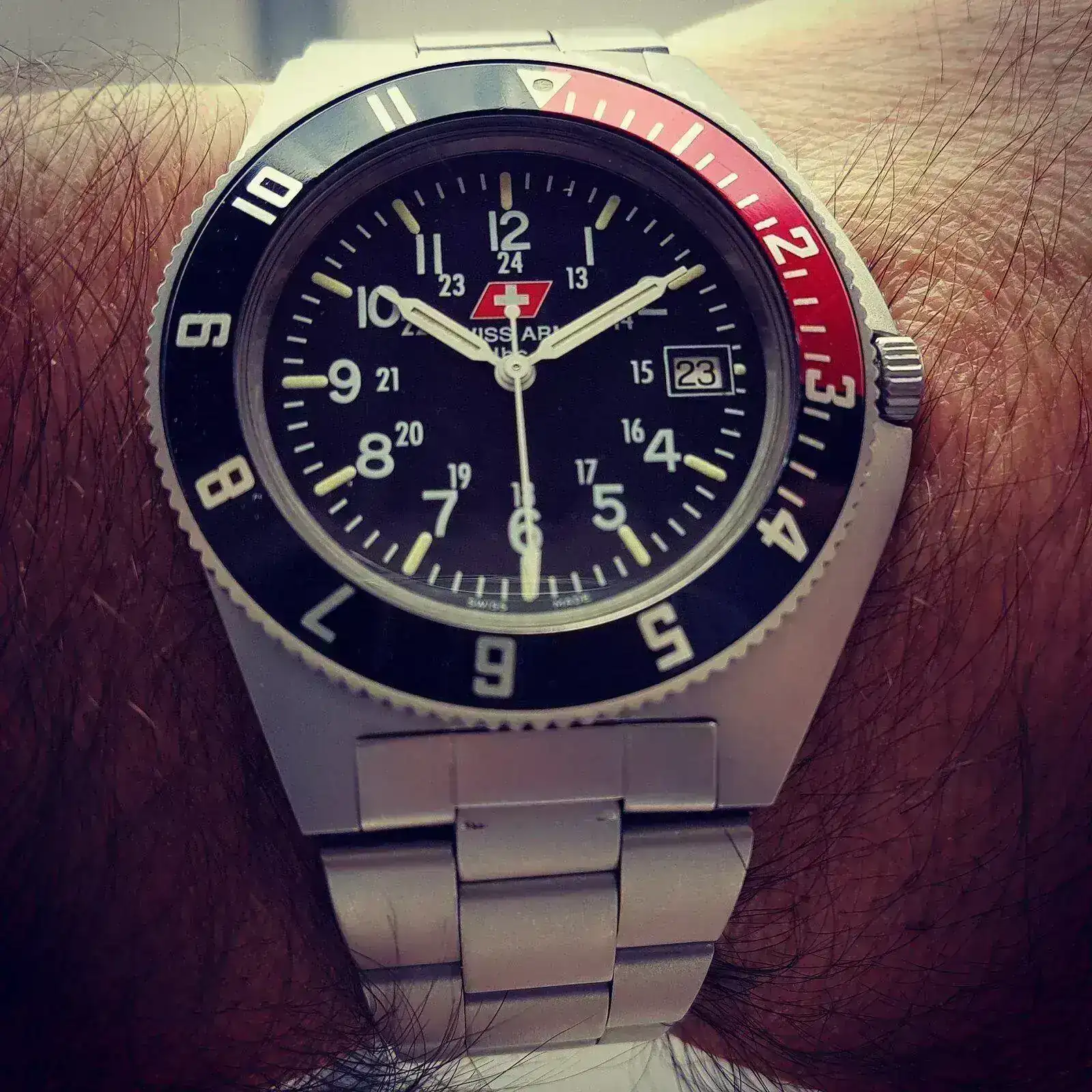Victorinox Swiss Army HC-1126 (2).webp